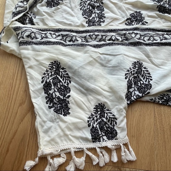 ROMWE Leaf Print Tassel Hem Kimono - Picture 8 of 12